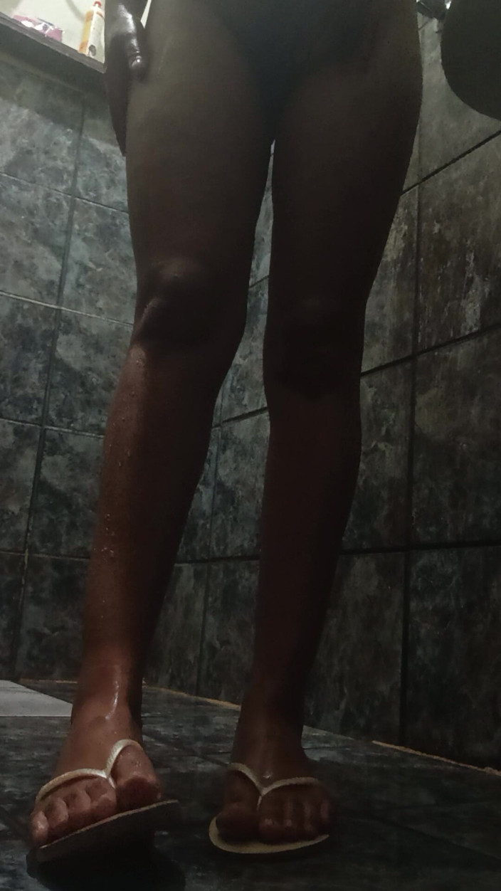 Victoriarating: Hot Girl Taking a Shower