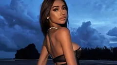 Uncut W/ Extreme Hottie Ladyboy 'milk