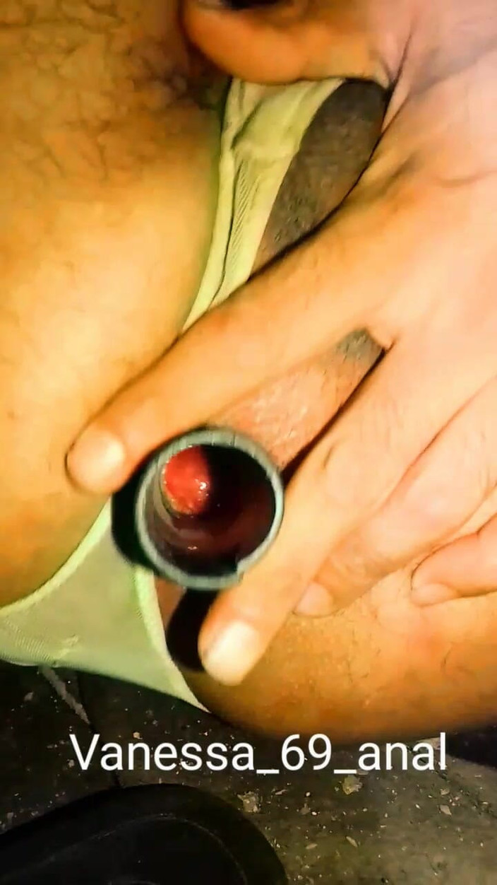 Vane_69_anal: Menunjukkan dubur saya