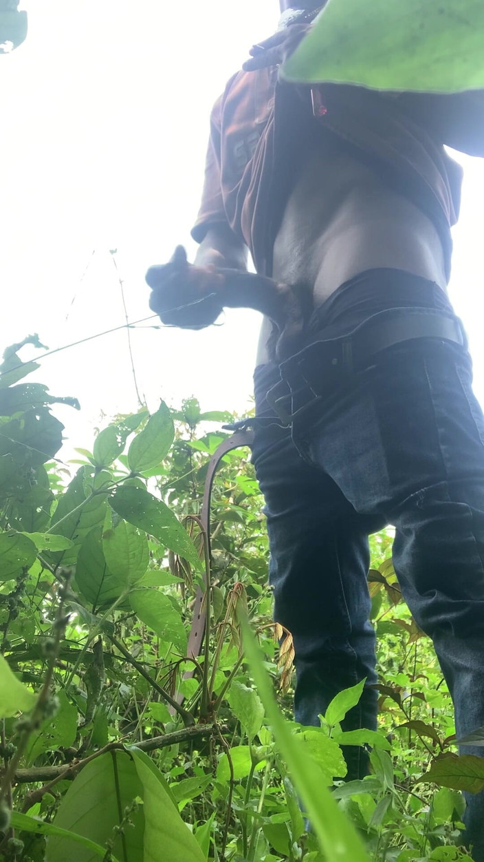 Dickass3x: Leche rápida después de una larga caminata por el bosque