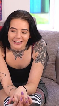 Keeley Cheeky - มุมกระโปรง