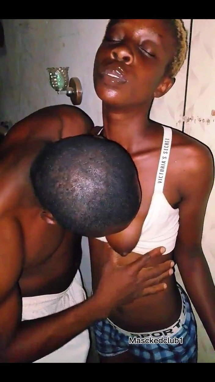 Masckedclub: 義理の妹は私の大きなペニスが大好きです