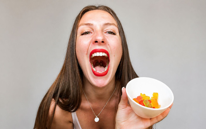 Hottie goddess: Wide Mouth Candy Crush Swallow