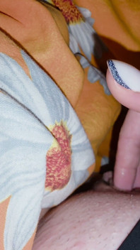 Chica Amateur Cachonda Disfruta De La Masturbación En Solitario En Casa - Primer Plano
