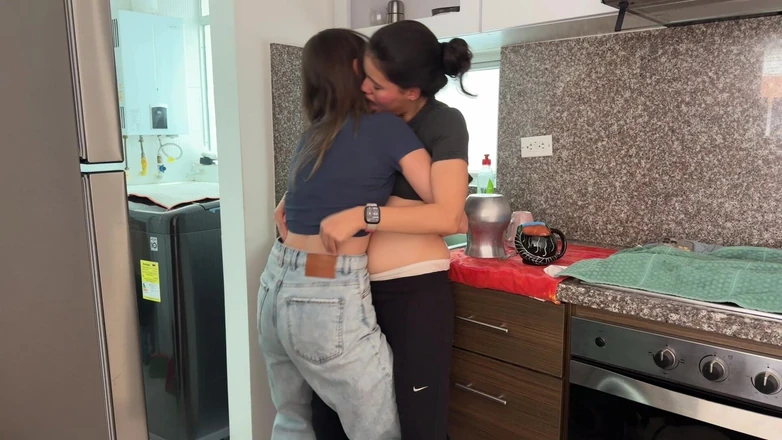 scarlettandc: Lesbian Compilation