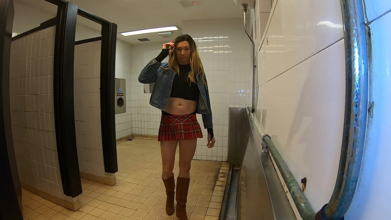 The Midnight Minx: Vânătoare de pulă la un layby