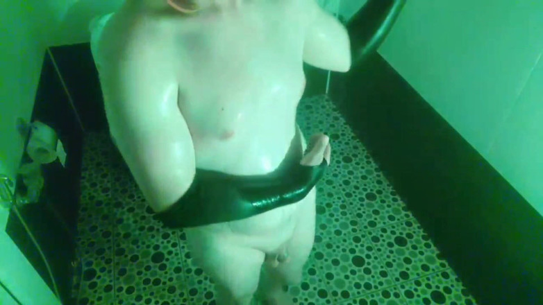 Kitty_Cross: 작은 치마, 큰 분위기