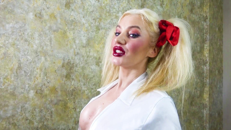 Goddess Celine: Lipstick Domination