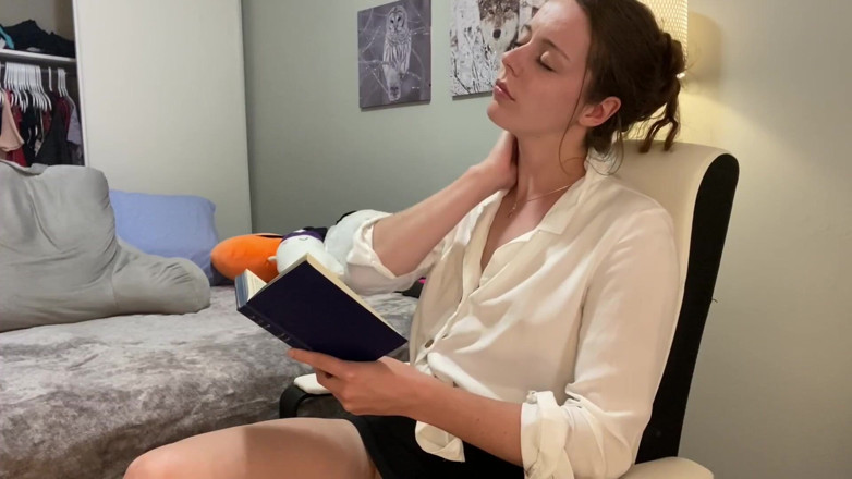 Nadia Foxx: Sexy Brunette Reading a Hot Romance Novel and Getting off...