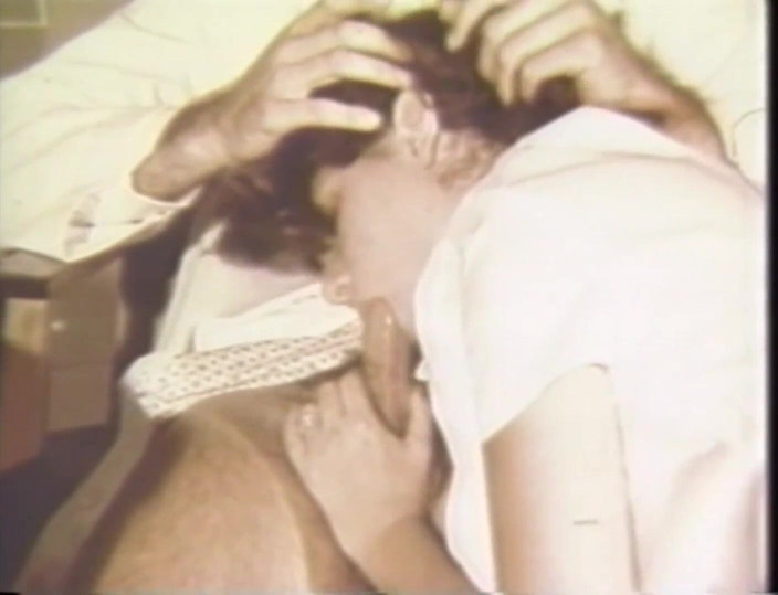 Vintage megastore: Sexy vintage teen miluje ptáky