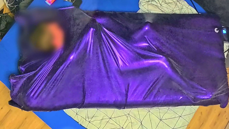 Chastitybeltboy: New Vacuum Bed