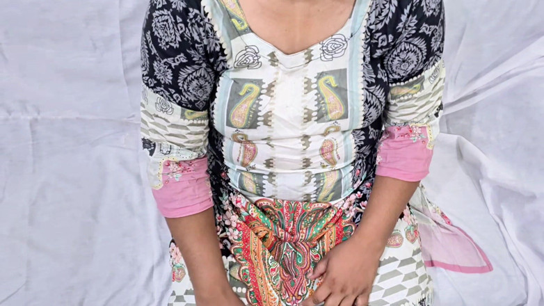 sweetpriya01: Ik bracht een mooie jonge vrouw uit het dorp naar...