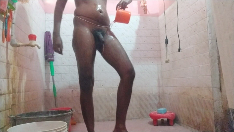 Tamil 10 inches BBC: Tamil10inches grote zwarte lul sexy sessie