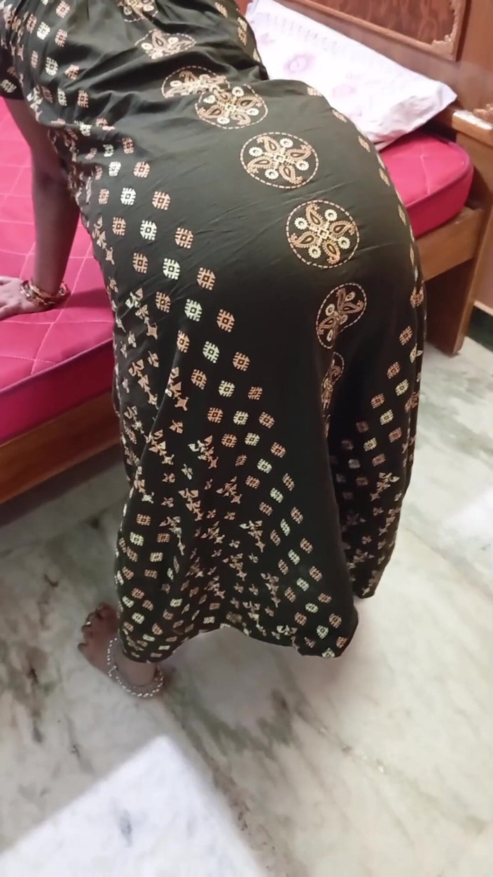 BeautyAnu: Indian Bhabi Nighty Remove and Bigass Bigboobs Show
