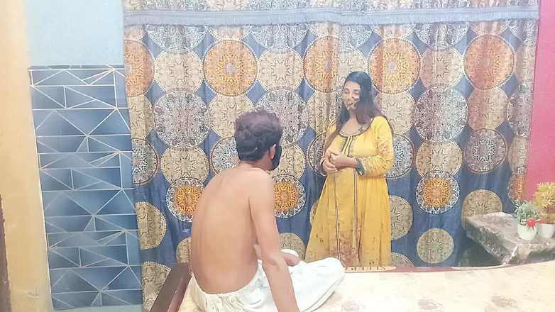 HotQueenPk: Malik ny pembantu rumah tangga ko dapur sy room mai...