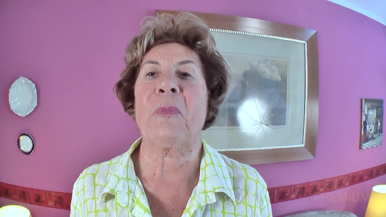 Sextermedia by Pete: Harig oma poesje heeft een dikke lul nodig