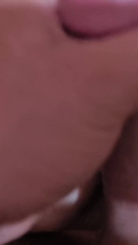 Moje hrdlo bolí z tohoto extrémního hlubokého krku ... ale miluji to