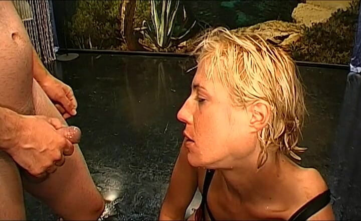 Piss Lover: Ggg John Thompson - Puta Alemana Cachonda Follada Duro Y Empapada...