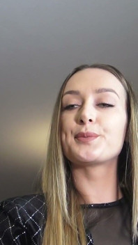 Clarissas Lascivious Smoking in Classic Sexy Nylons!