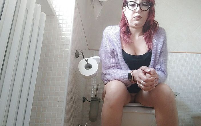 Savannah fetish dream: Moje zralá tetička na wc