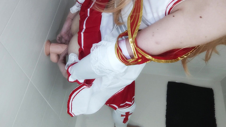 Leona Incubo: Cosplayer Memberikan Blowjob Dan Mendapat Kacau Bersandar Di Dinding
