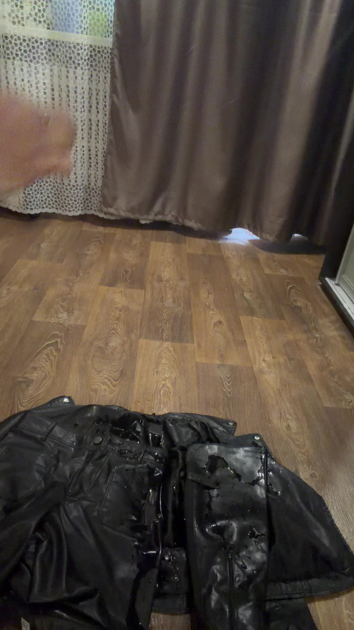 LarisaCum: I Take off My Shoes and Play with Them, Sniff...