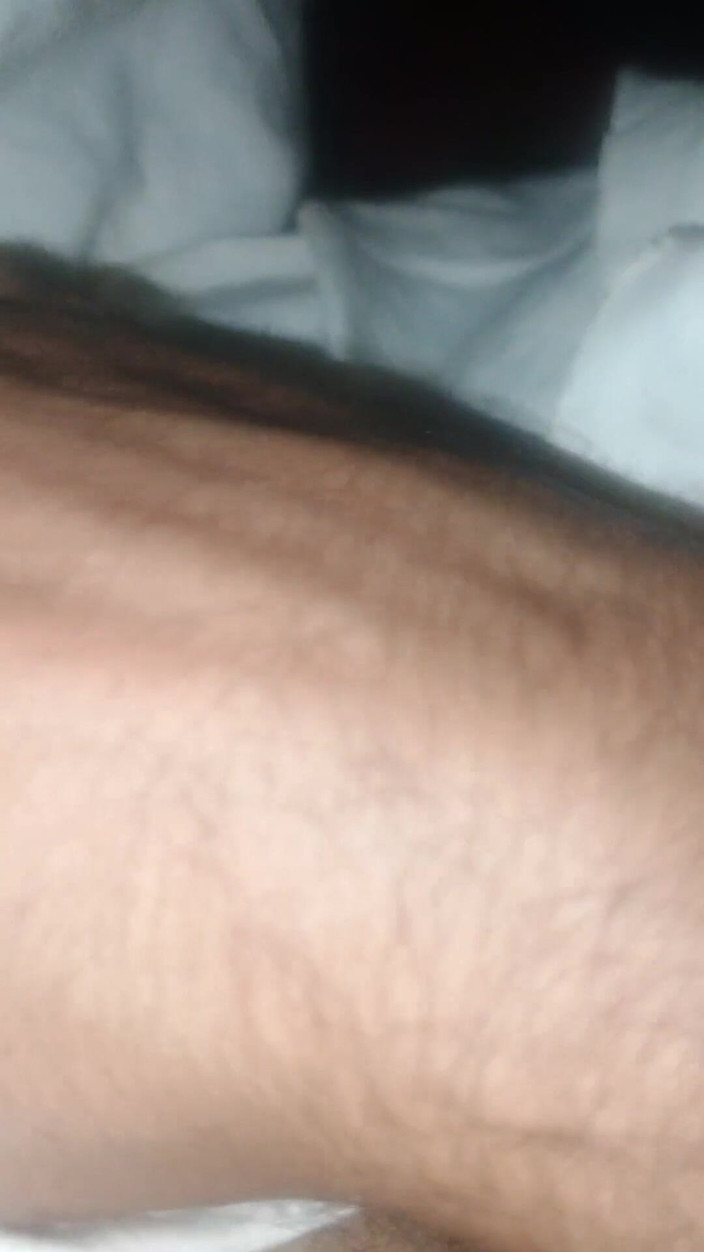 Hot_bobby: Chico indio pensando en chica y frotando mi polla con...