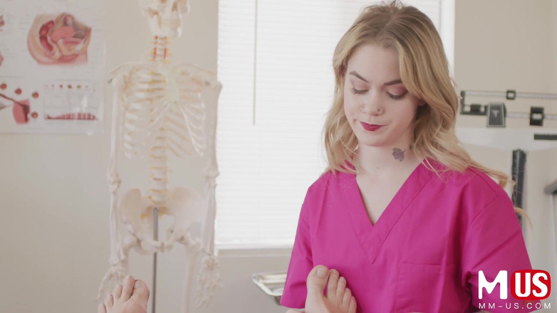 Jerkaoke: 真正的第一人称视角冒险：可爱的护士做了不可想象的