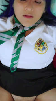 Însămânțând această curvă slytherin