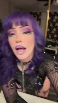 Pretty Face & a Fat Ass