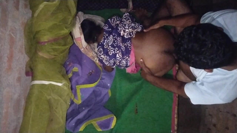 Pumi: Desi nevlastní sestra s vesnicí Hard Chudai