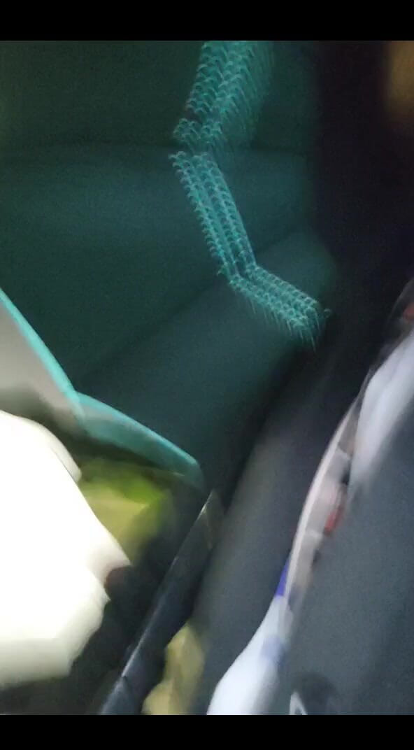 AlexAlejandro13: Eu gosto de esguichar leite, pau grande quando eu ando...