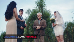 Made In France: Penari telanjang panas diundang untuk threesome