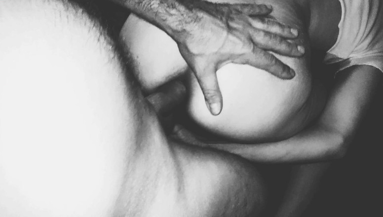 Hotlia: Bianco e nero porno anale