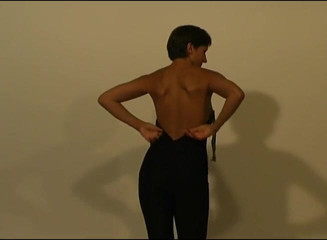 Flash Model Amateurs: Doamnă brunetă zveltă dansând, dansând și dansând