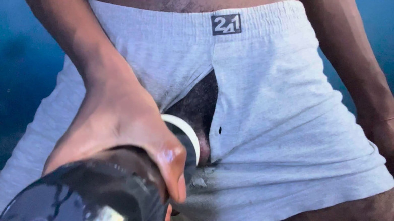 Mrinnocent69 Solo: My Girlfriend Isn’t Around so I Try Another Way to...