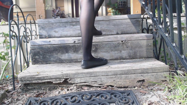 PandoraSG: Piede all'aperto calpestare sulle scale in appartamenti