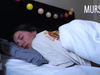 在她休息时不小心操了他妻子的继妹
