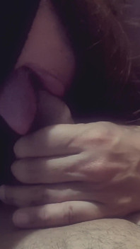 Orgasmo anal de uma travesti