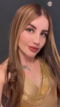 Latina caliente