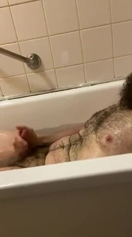 Mike Hun's Porn Shack: Isolation lockdown wanking del 1