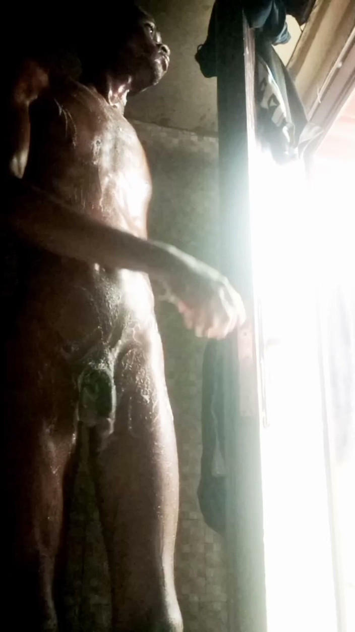 Rickgoldx12: I Show It Come and Bath with Me
