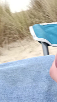 Twee ladingen sperma in het openbaar op het strand, tonen, aftrekken, handsfree klaarkomen - Rockard Daddy