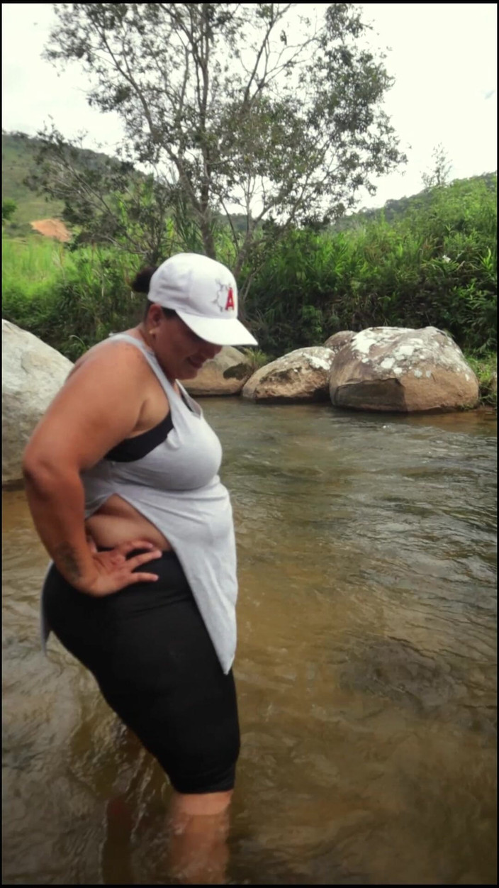 Lexly_16: 川でセックスする場所を探している