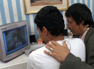 Bareback TV: Pecah pejabat pada zakar besar
