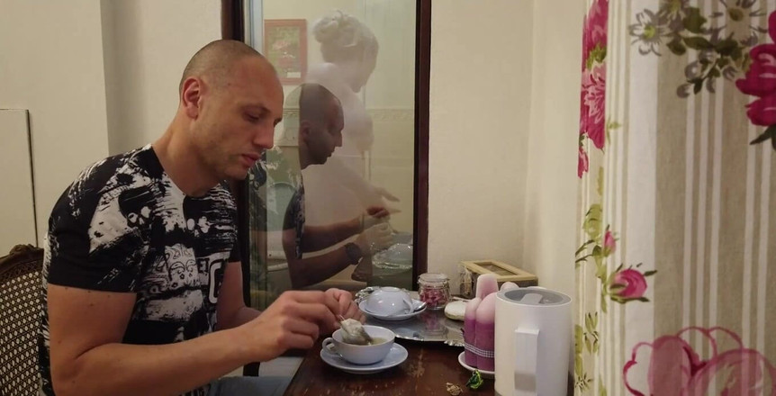 Mary Rider Pornstar: 凯德诺里克晨间反思的特别早餐,美好的晨间早餐镜子淋浴特辑