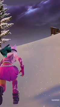 Зведений брат трахає мене, поки я граю у Fortnite