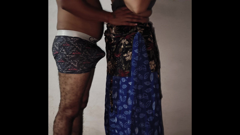 Pooja bhabhi 009: Heißer desi-sex mit stiefschwester