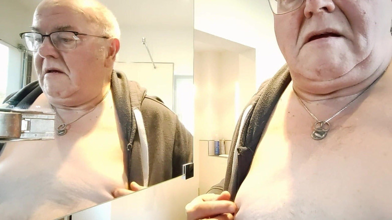 Karlchengeil: मेरे पुराने स्तन