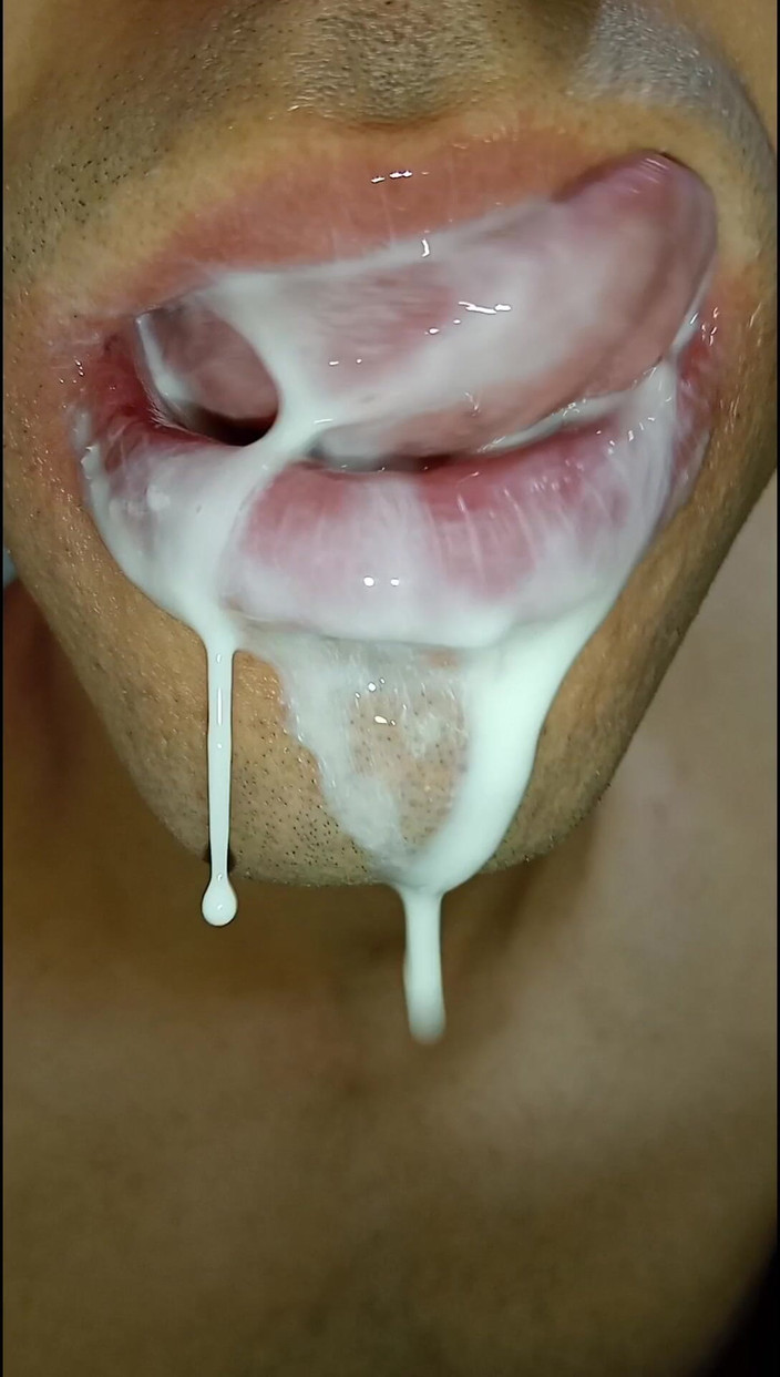 Rey rey: Tôn sùng lưỡi to, ướt át